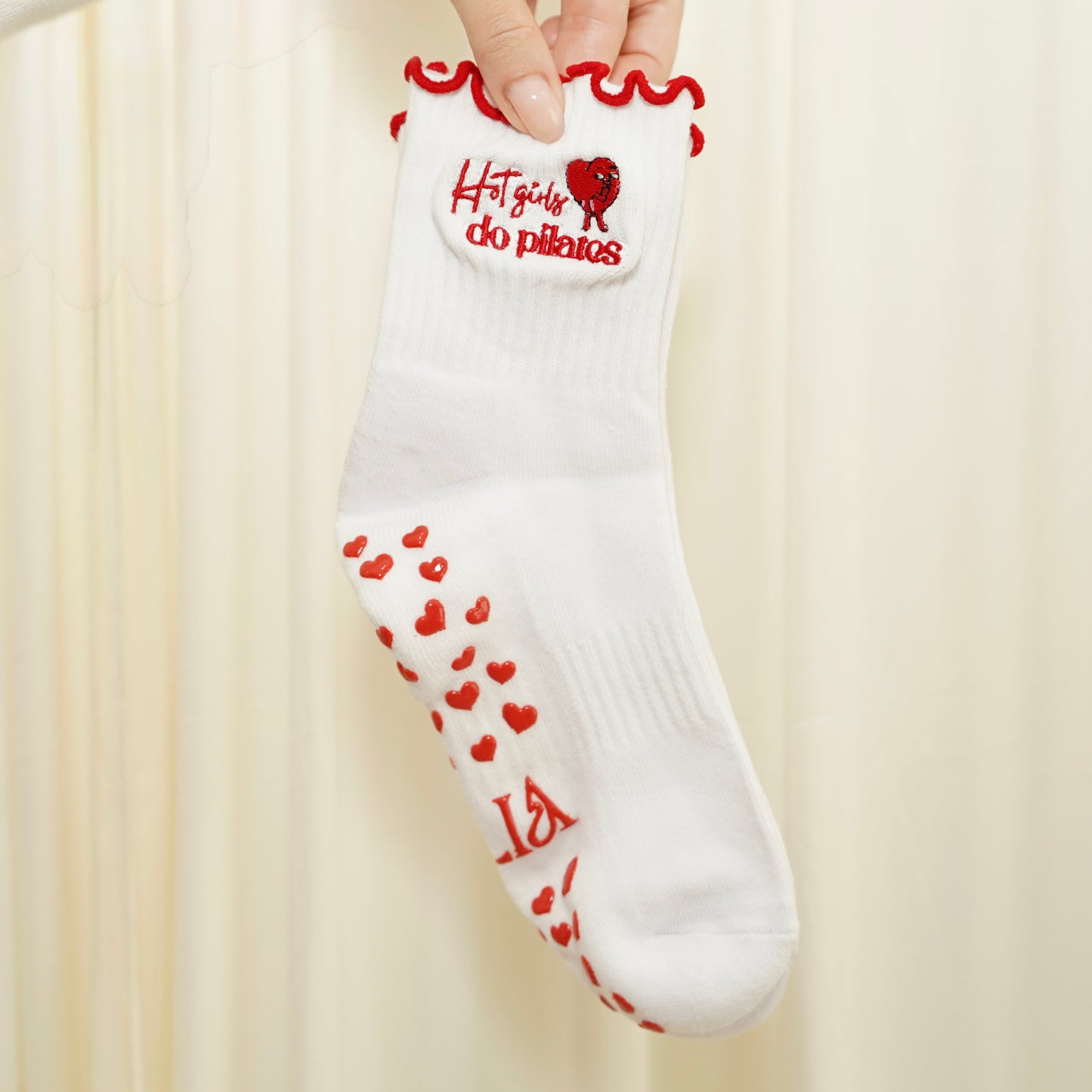 "Hot Girls Do Pilates" Pilates Zokni